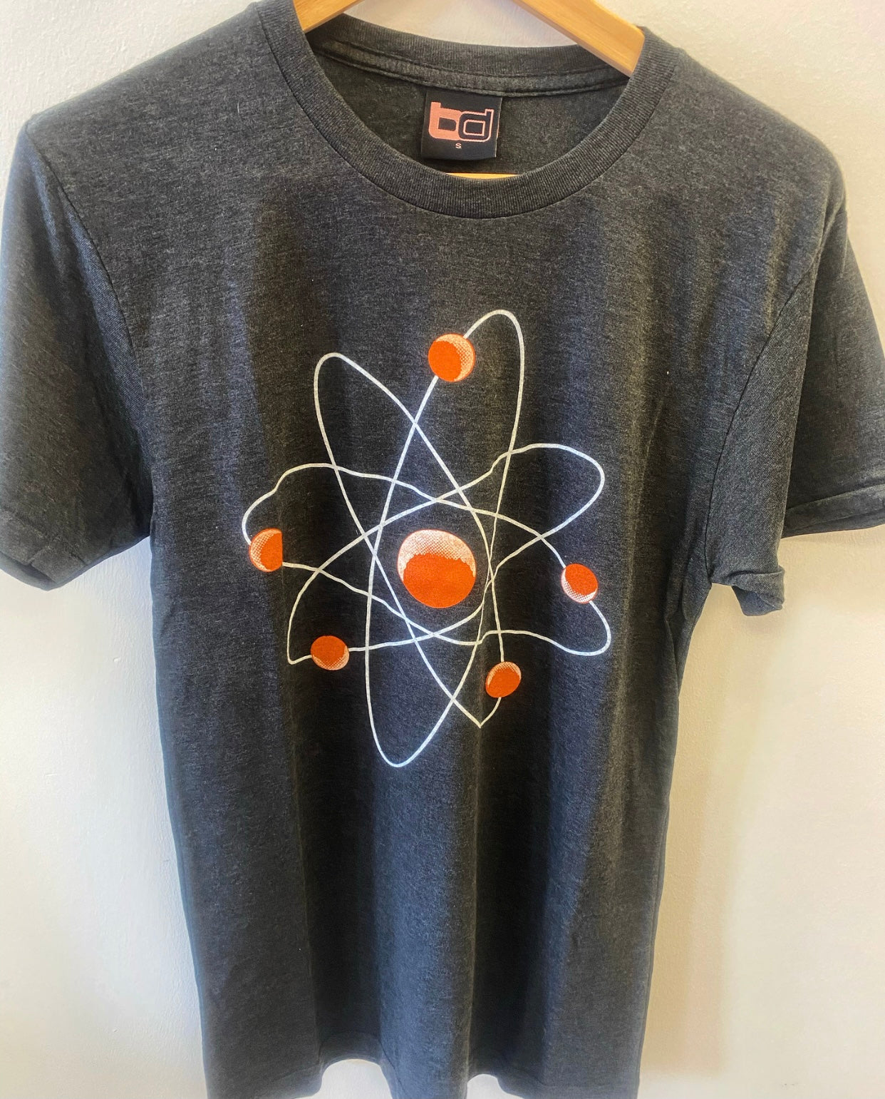 Atoms Beautiful Demise Tee