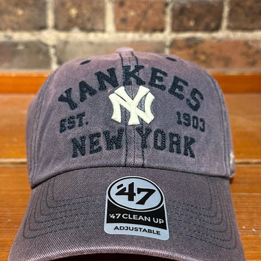 New York Yankees Dusted Clean Up Hat - 47 Brand