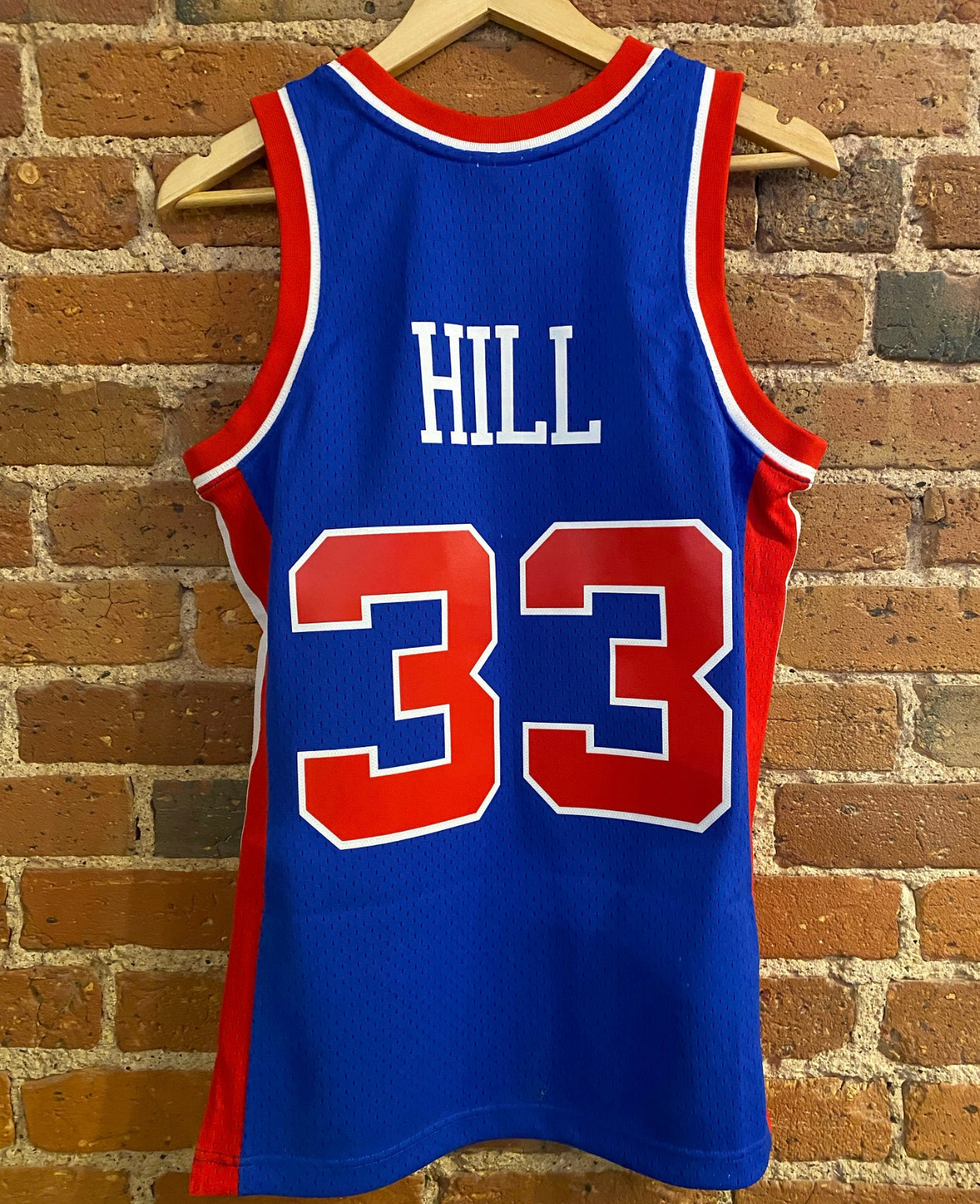 Grant hill best sale detroit pistons jersey